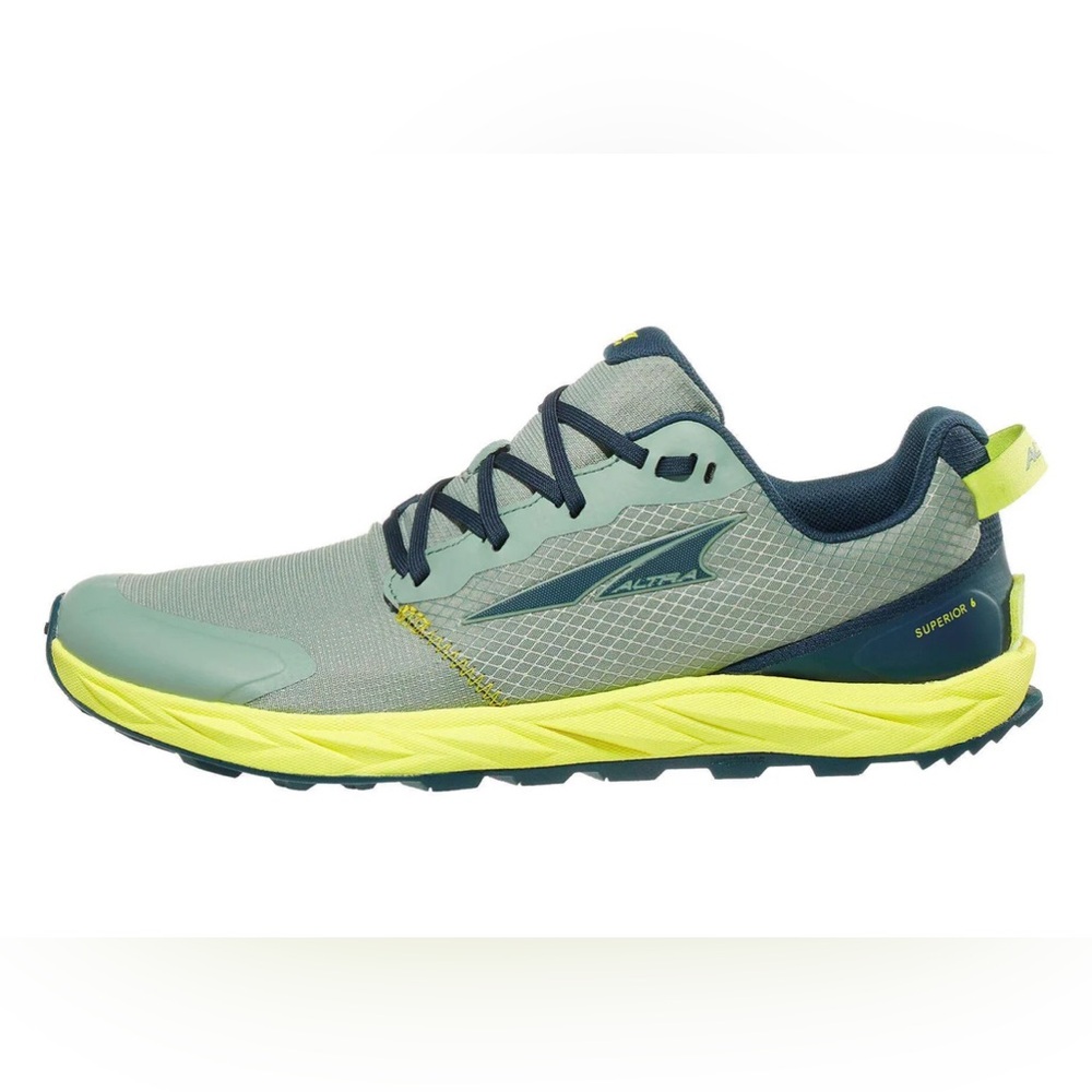 Altra superior 6 light green. men’s US size 7.5, women’s US 9.5, EU 40.5